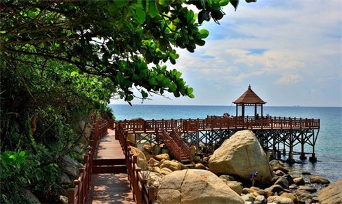 夏日甜品店创业故事怎么写